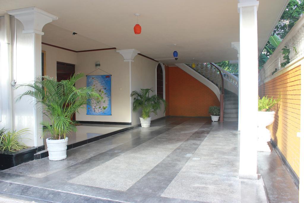 Guest Ryan Hotel Katunayaka Exterior foto